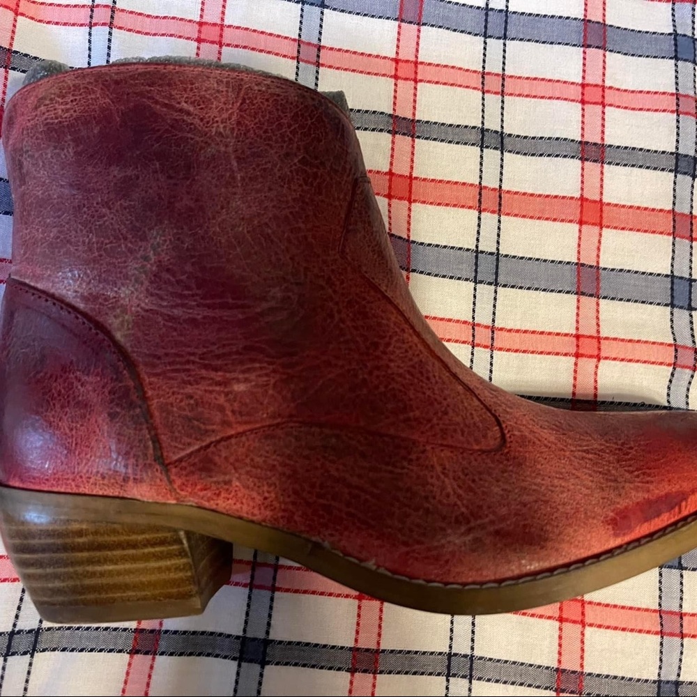 DIba True Vintage Leather Booties 🟣runs small box shows 7.5 but fits like a 6.5